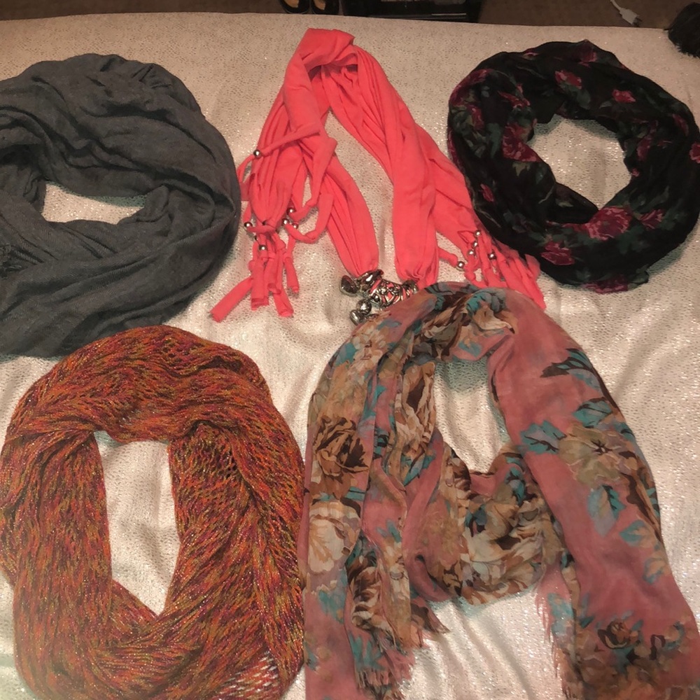 Set of 5 scarves